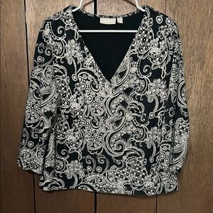 Croft & Barrow Black and White Graphic Blouse